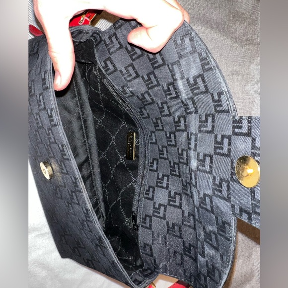 Classic St. John Red Leather and Logo Print Shoulder Bag - Picture 7 of 8